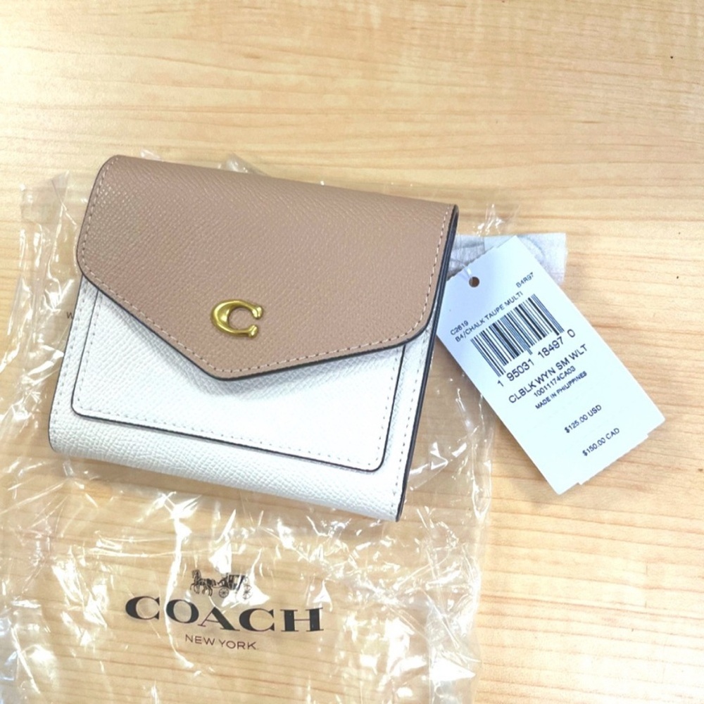 COACH “Wyn” Tri-Fold Envelope Leather Wallet, Brass/Chalk Taupe BNWT